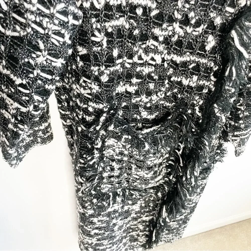 FOXIEDOX Black and White Knit Fringe Cardigan Size Large NWT